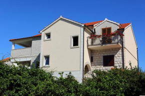 Отель Apartments with a parking space Supetar, Brac - 13165  Супетар